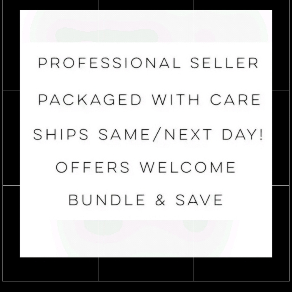 Universal Thread Blue High-Waisted Jean Shorts - Picture 12 of 12